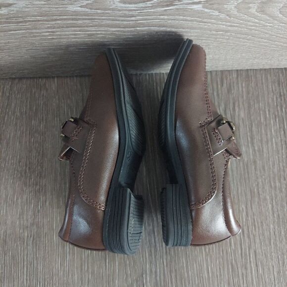 Toddler Boys Smart fit Slip On Brown Dress Shoes size 5.5 Skid Resistant - Picture 6 of 9